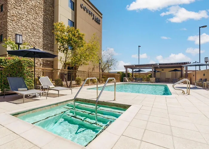 Courtyard By Marriott Phoenix Gateway Airport Hotel 3*