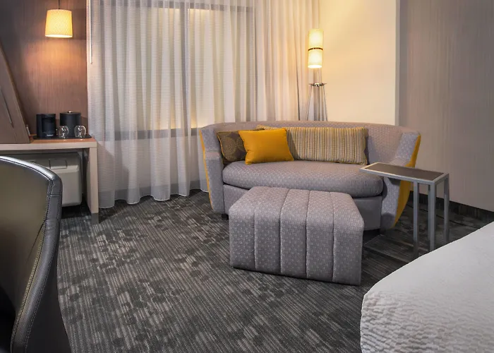 Courtyard By Marriott Phoenix Gateway Airport Hotel
