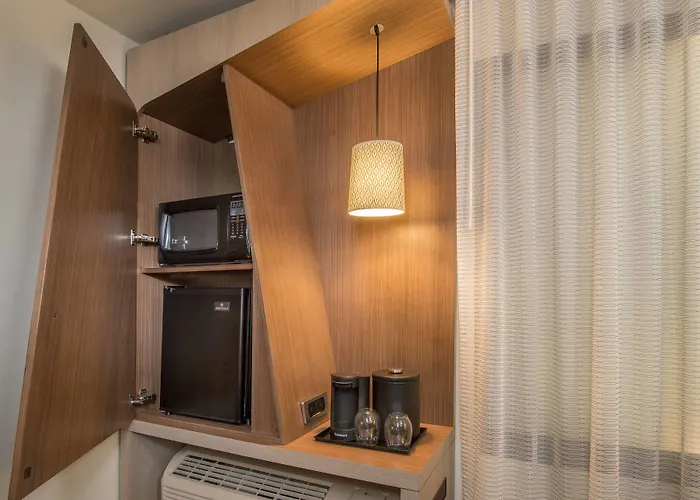 Courtyard By Marriott Phoenix Gateway Airport 3*