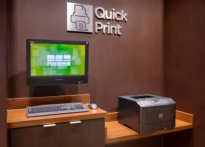 Courtyard By Marriott Phoenix Gateway Airport 3*