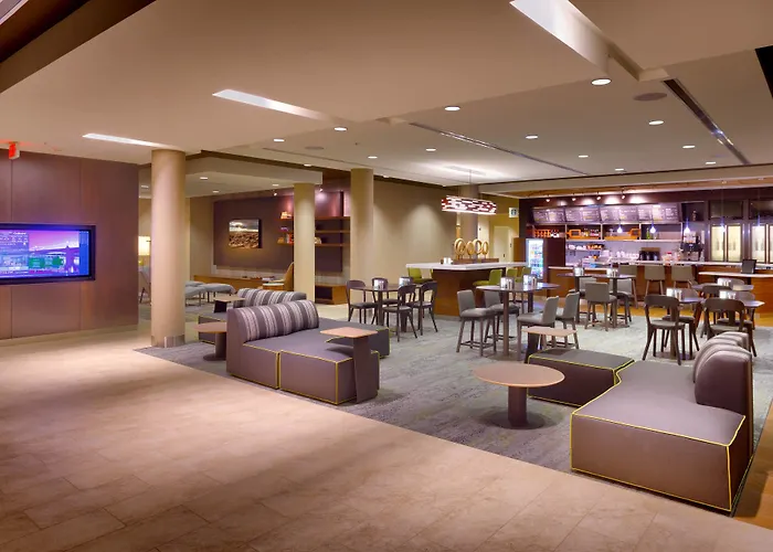 Courtyard By Marriott Phoenix Gateway Airport