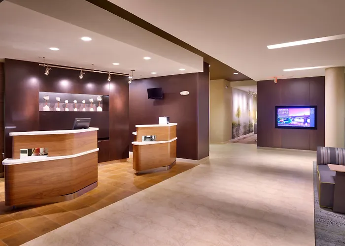 Courtyard By Marriott Phoenix Gateway Airport Hotel