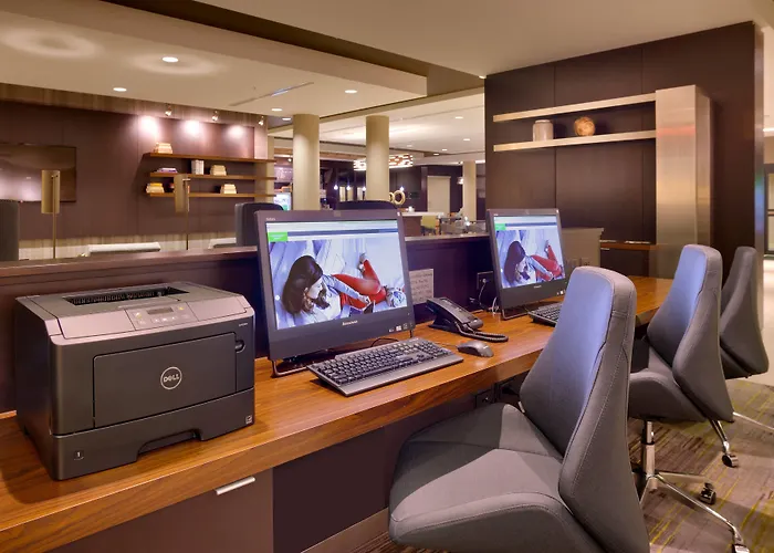 Hotel Courtyard By Marriott Phoenix Gateway Airport 3*