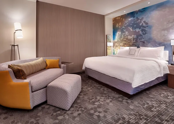 Courtyard By Marriott Phoenix Gateway Airport Hotel 3*