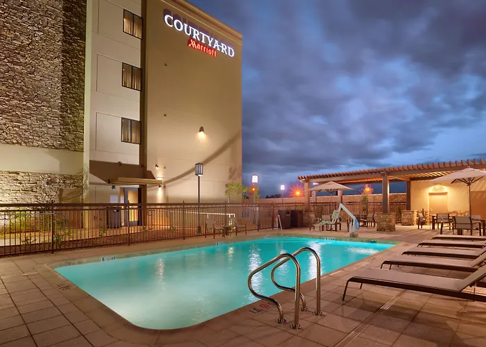 Hotel Courtyard By Marriott Phoenix Gateway Airport 3*