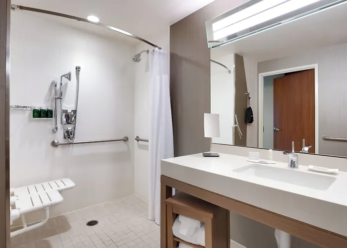 Courtyard By Marriott Phoenix Gateway Airport Hotel