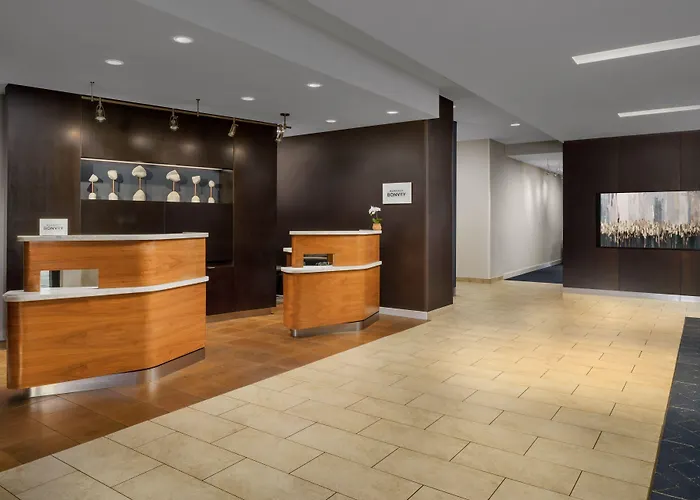 Courtyard By Marriott Phoenix Gateway Airport Hotel