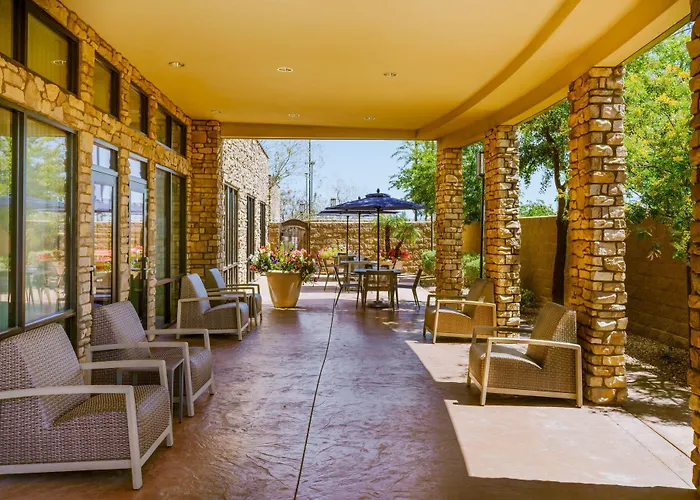 Courtyard By Marriott Phoenix Gateway Airport 3*