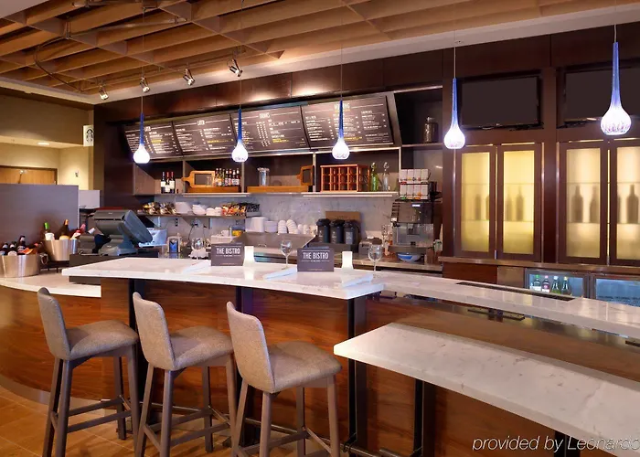 Courtyard By Marriott Phoenix Gateway Airport 3*